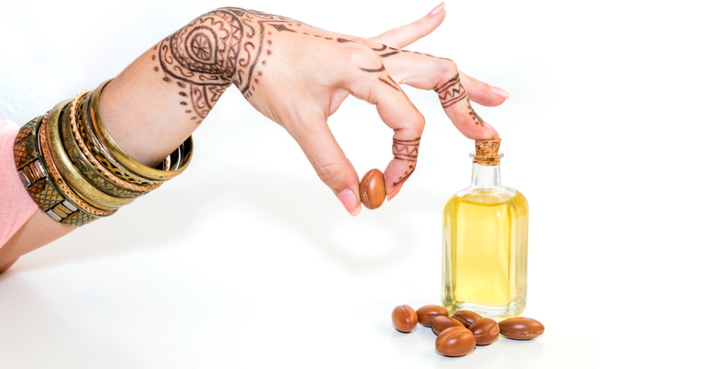 La Femme marocaine et l’argan : Une alliance traditionnelle et moderne